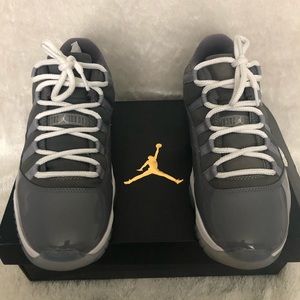 AIR JORDAN 11 RETRO LOW COOL GRAY